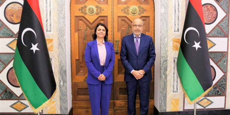 وزيرة الخارجية تناقش مع محافظ مصرف ليبيا المركزي استحقاقات الوزارة